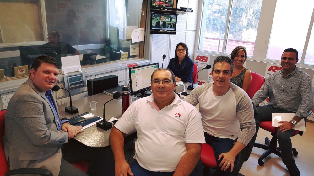 Você que perdeu o Programa Boca no Trombone do último sábado (08), escute aqui!