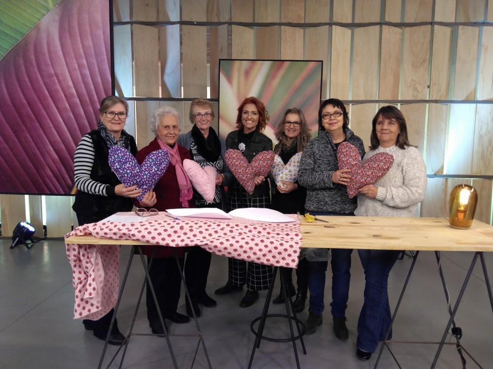 Almofadas de Coração esteve no programa Não É Mah Ideia, na Band. 