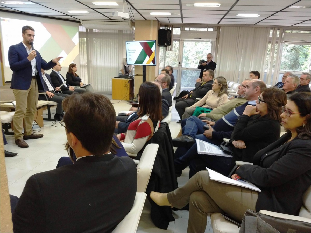 SINAPERS PARTICIPA DE REUNIÃO COM O GOVERNADOR DO ESTADO.