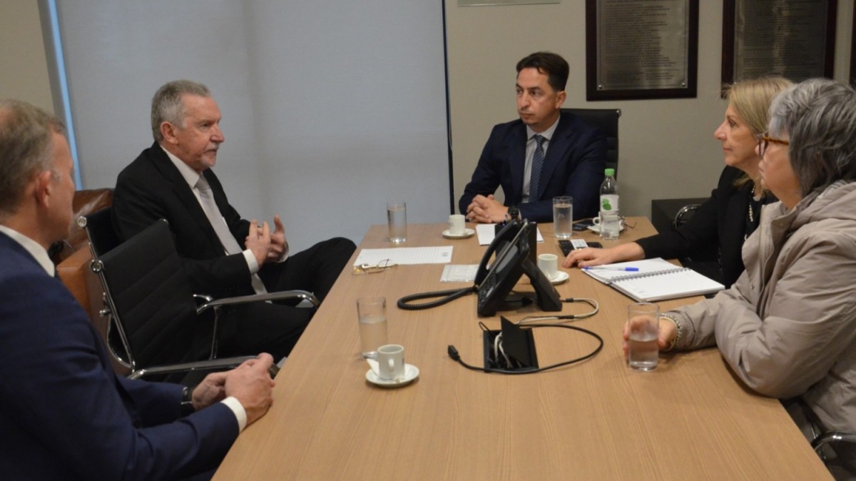 Reunião entre União Gaúcha e IPE Saúde destaca reestruturação do sistema